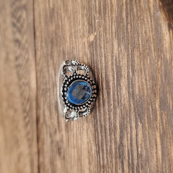 Size 5.5 R368 - Picture 1 of 2